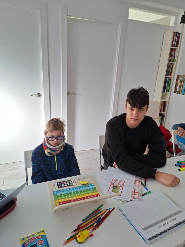 REFORÇ-ESCOLAR-PERSONALITZAT-academia-mik